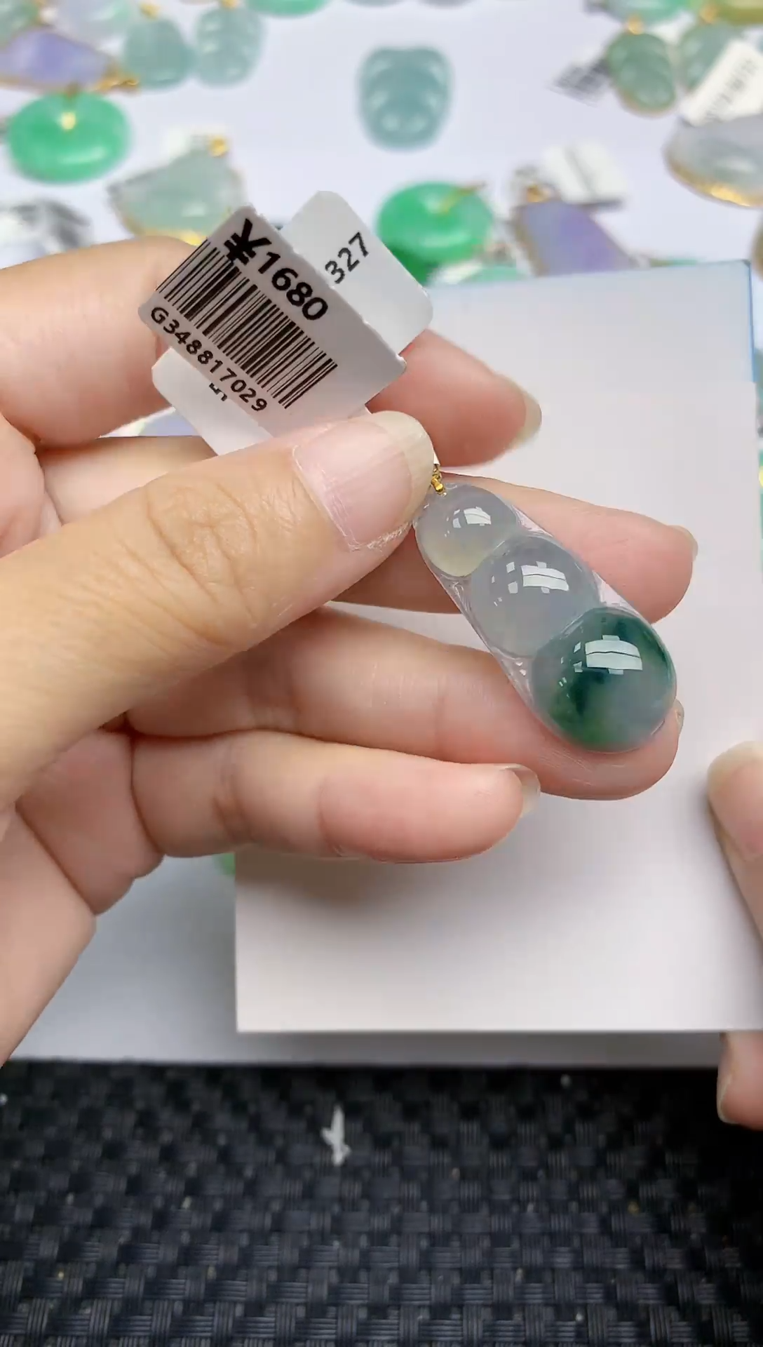 翡翠18K金镶嵌颈饰天然翡翠A货