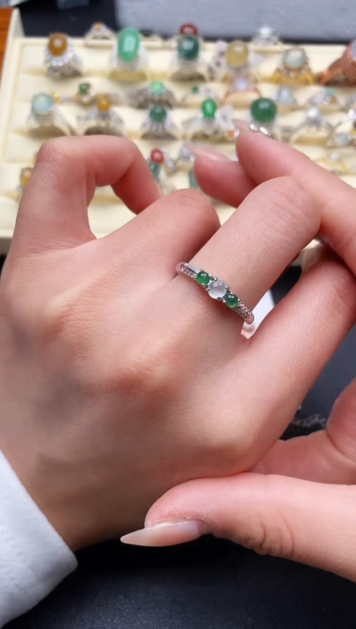 【闪购商品】翡翠戒指银S925镶嵌3333333+5