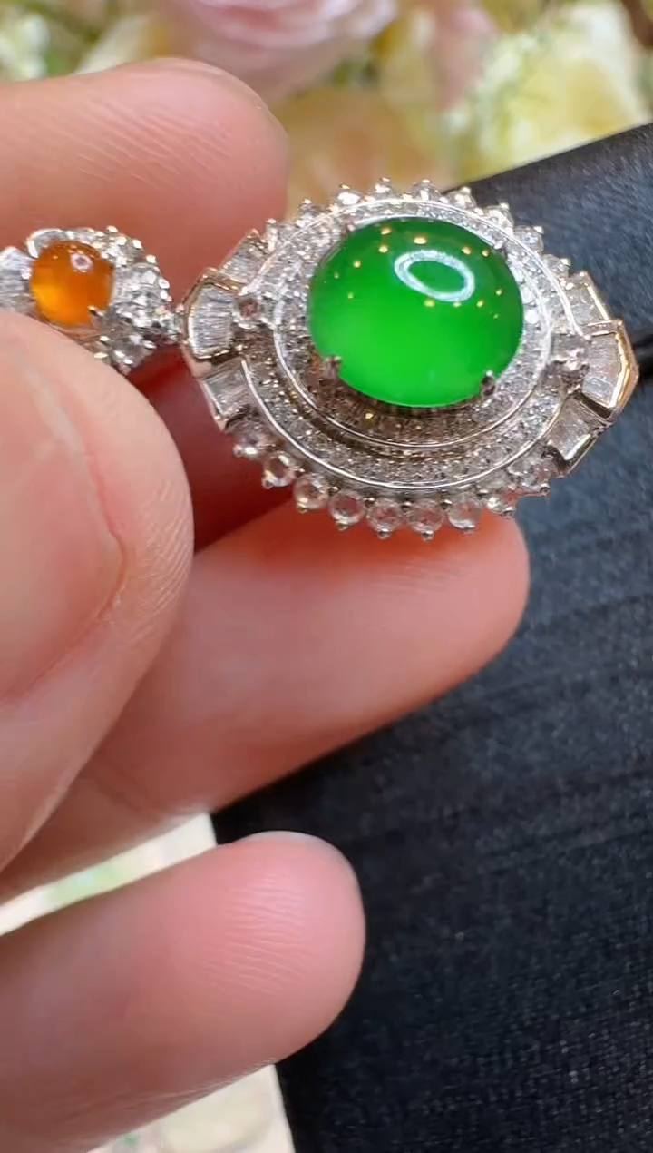 【闪购商品】翡翠吊坠(不含链)18K金镶嵌多样性团购发一件