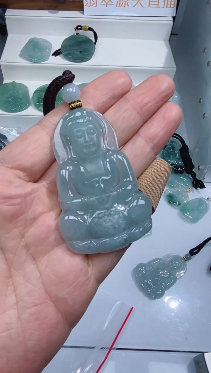 颈饰未镶嵌翡翠吊坠