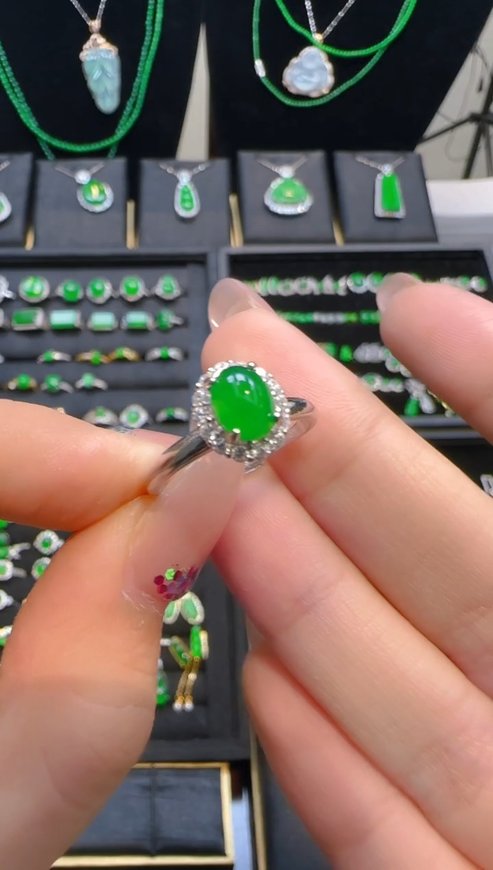 银S925镶嵌戒指翡翠凌****亮蛋面戒指