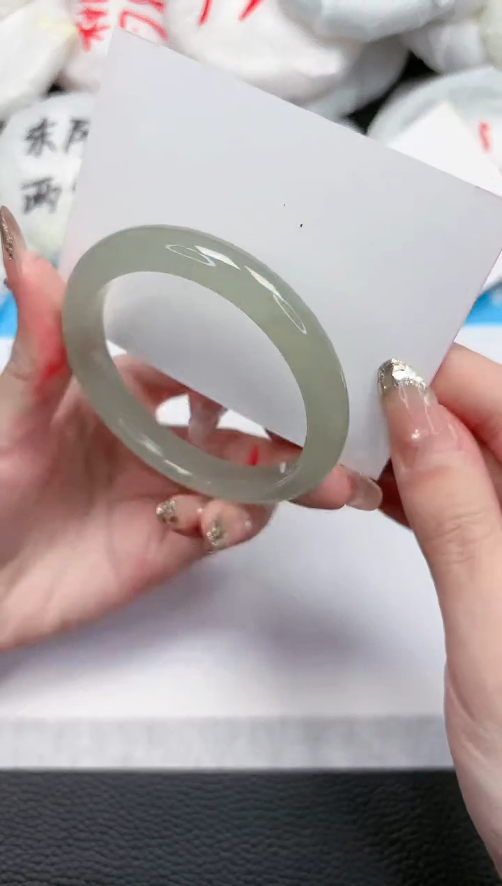 【闪购商品】石英质玉手镯未镶嵌415-54.8