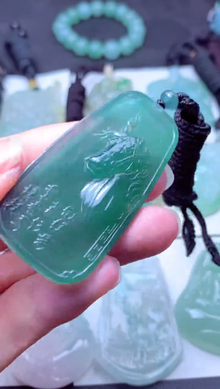 颈饰未镶嵌翡翠天然A货翡翠