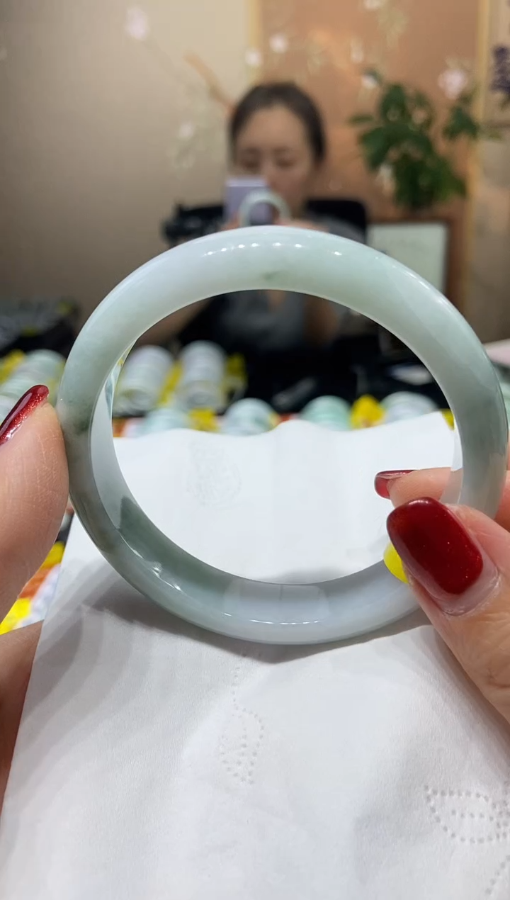 【闪购商品】翡翠手镯未镶嵌59.6圈口