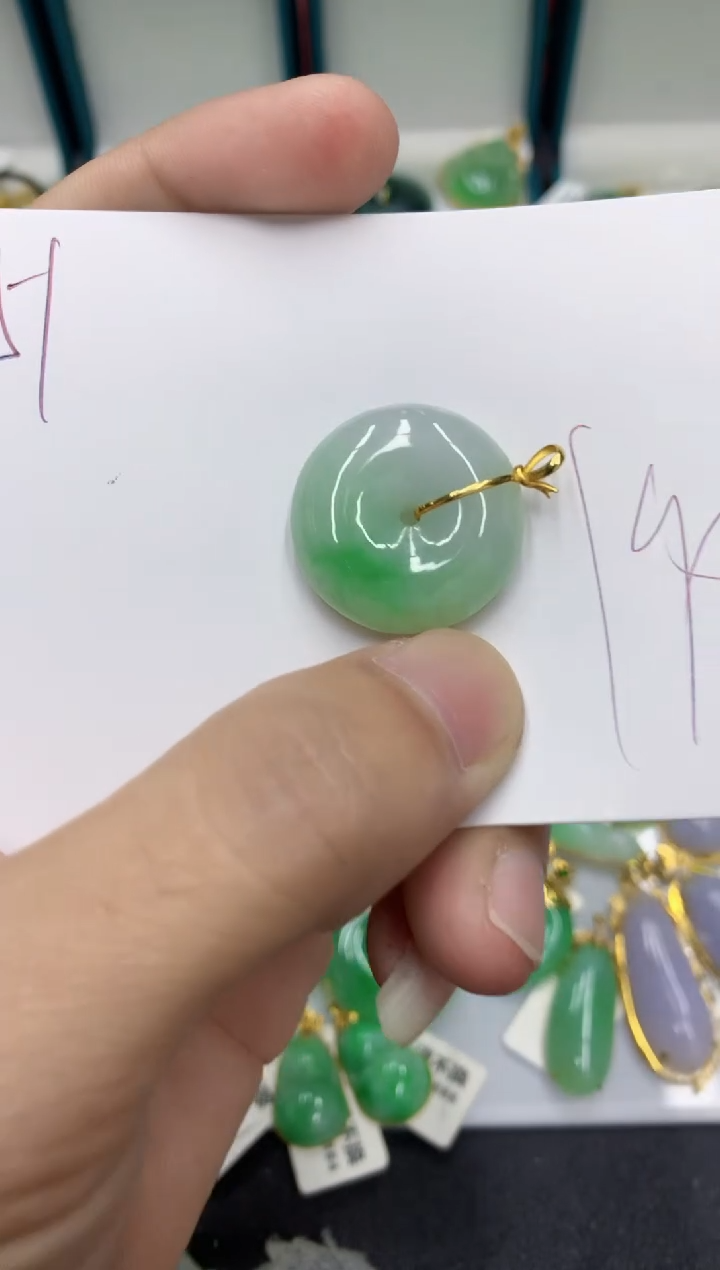 【闪购商品】翡翠颈饰18K金镶嵌翡翠