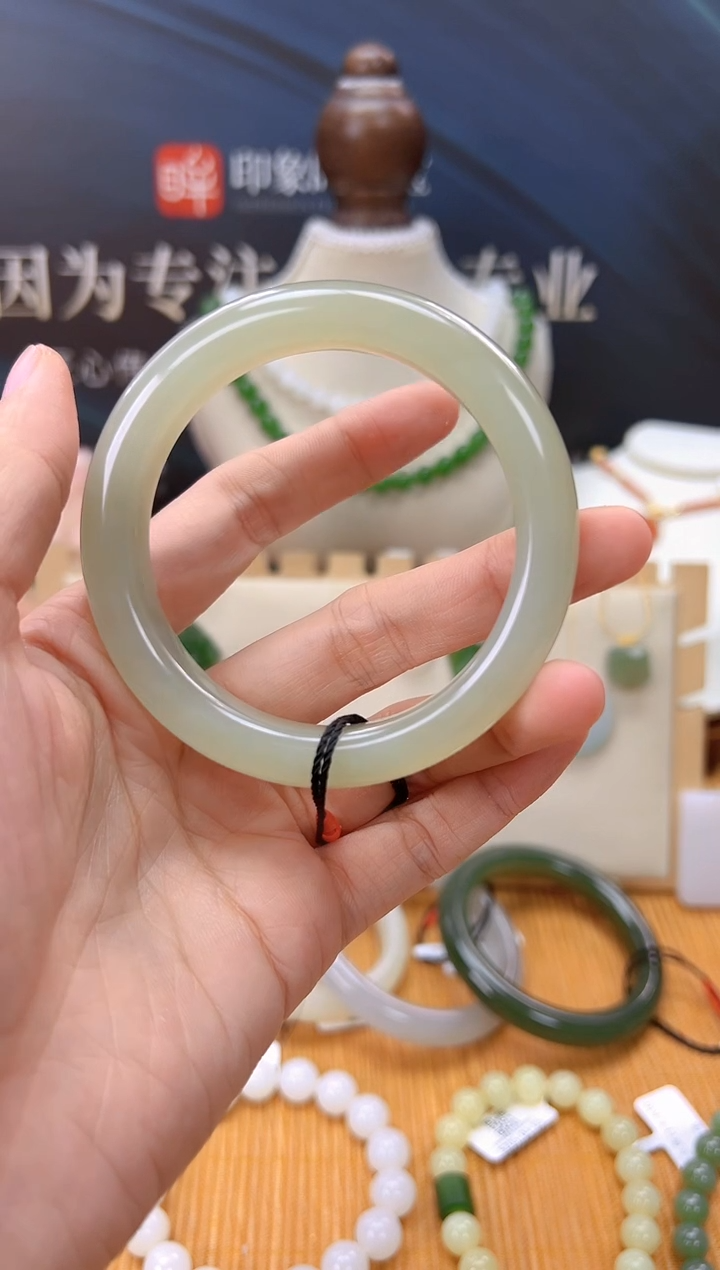 未镶嵌手镯和田玉多样性拍一发一 cg