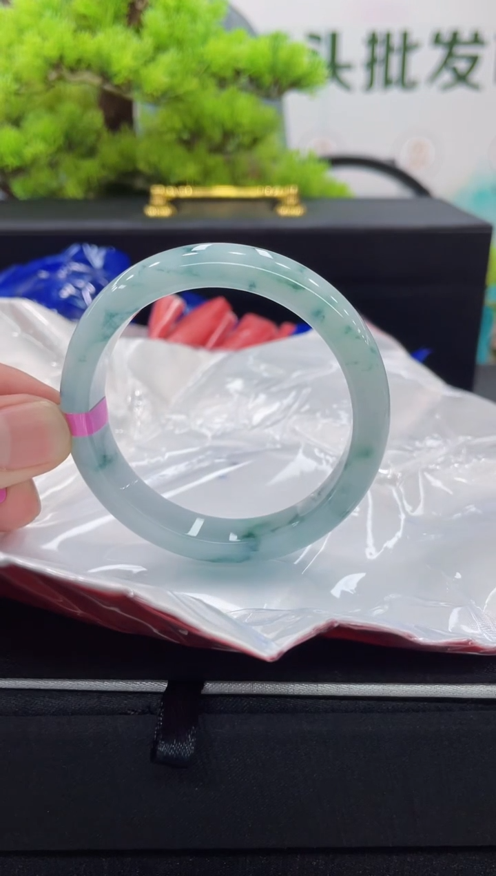 【闪购商品】翡翠手镯未镶嵌手镯