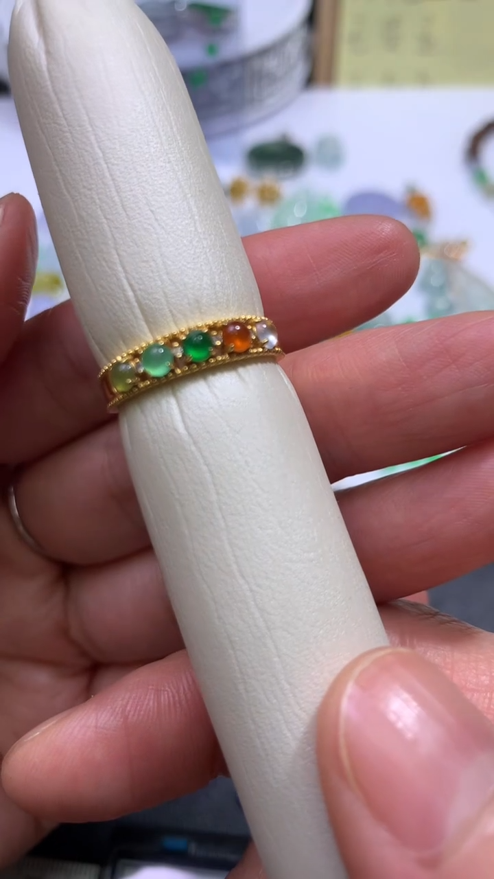 18K金镶嵌定制翡翠Q****）18K金镶嵌 定制翡翠 Q*