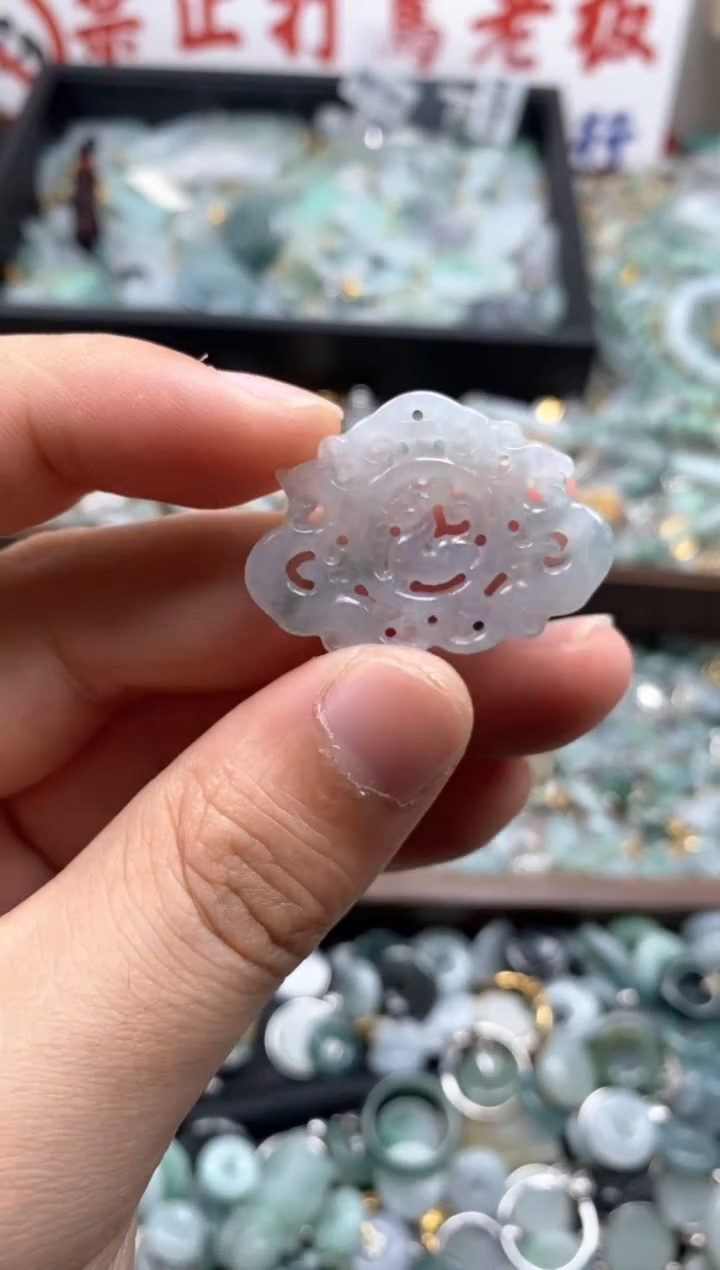 【闪购商品】翡翠颈饰未镶嵌哥哥