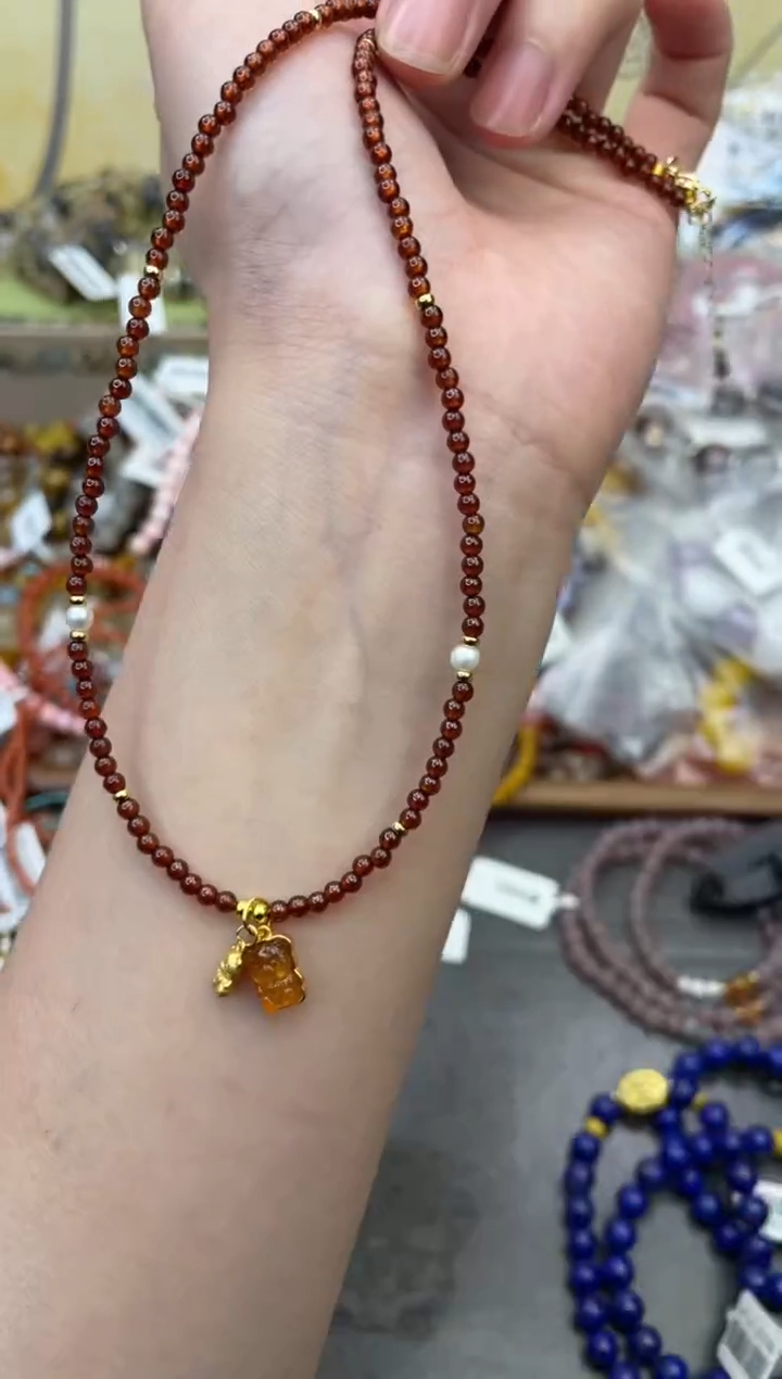 颈饰未镶嵌石榴石359