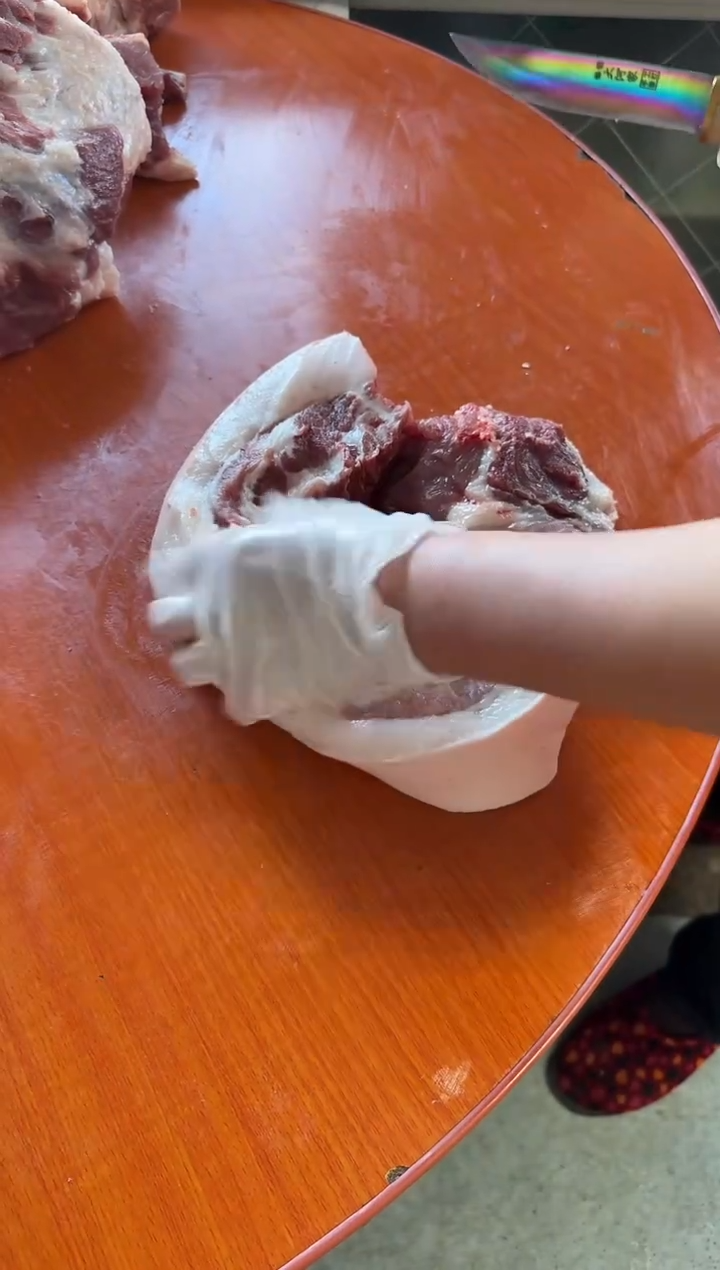 中国大陆180食用农产品踏****?猪梅花肉踏雪寻梅2.48