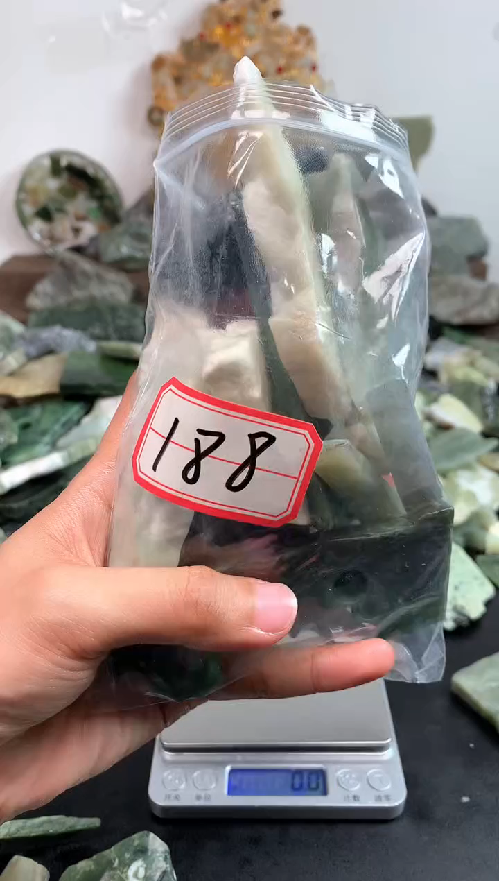 未镶嵌和田玉摆件188