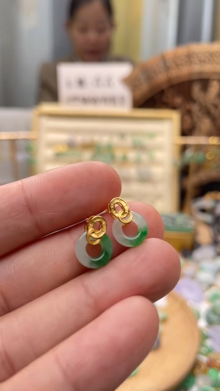 颈饰未镶嵌翡翠甜甜圈耳钉一对
