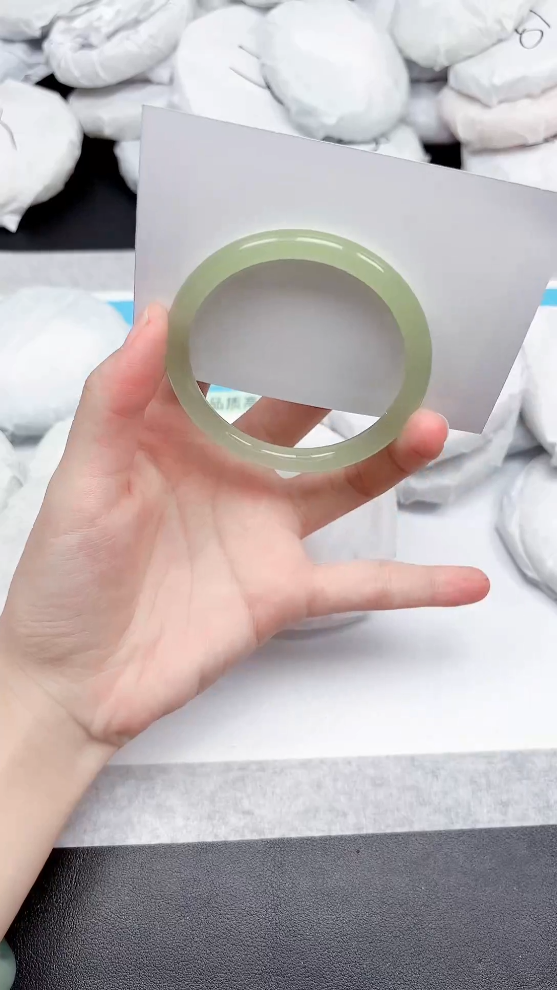 未镶嵌手镯石英质玉124-57.5