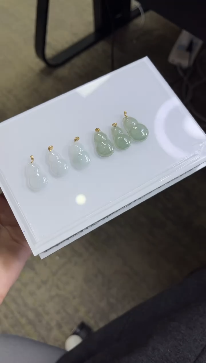 【闪购商品】翡翠颈饰18K金镶嵌B44多样性发一件/配绳子