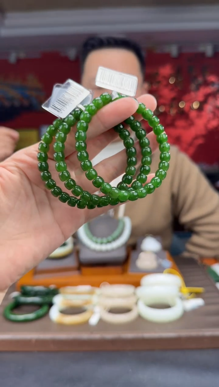 未镶嵌手串和田玉碧玉辣阳绿直切手串 多样性发货 拍一发一