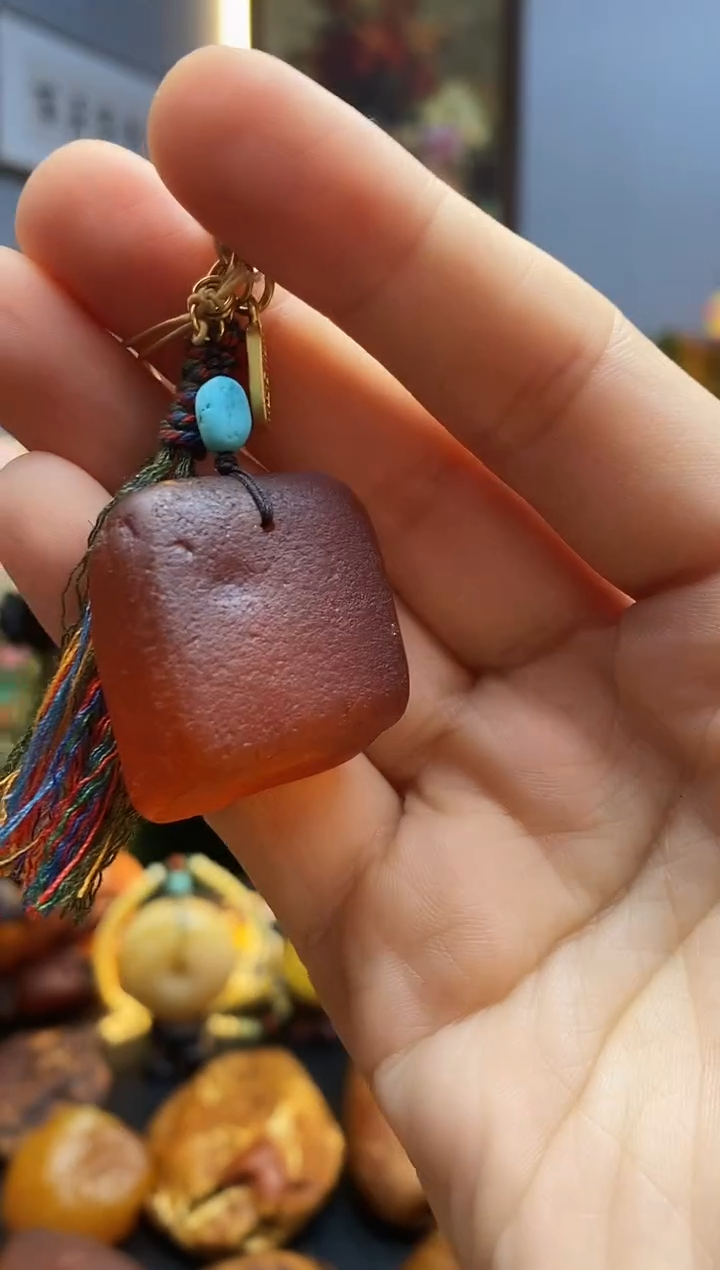 琥珀颈饰未镶嵌挂件