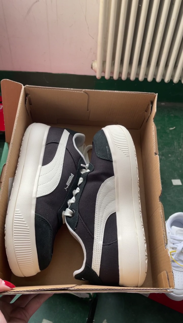 彪马时尚休闲运动鞋37.5M  HH59