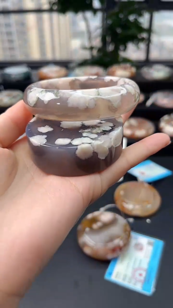 【闪购商品】石英质玉手镯未镶嵌赠送镯心（圈口58