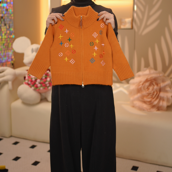 女童年款毛衣针织外套2025新款冬季韩版洋气小香风加厚百搭毛衣