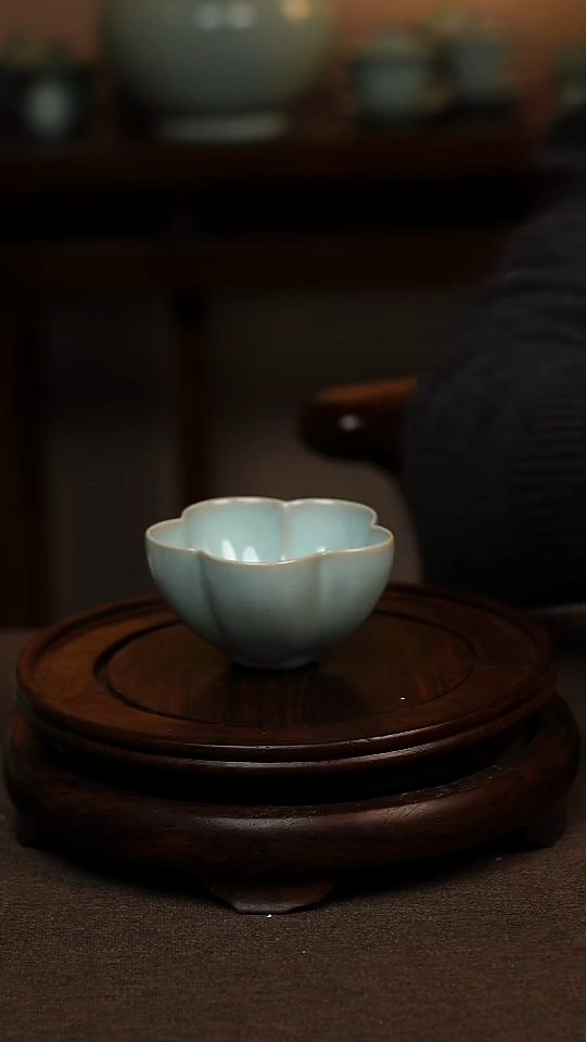 瓷片天青色梅花杯80ml微瑕不带礼盒