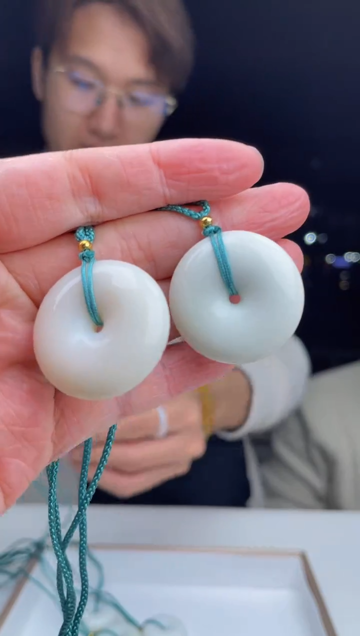 【闪购商品】定制和田玉天然和田玉多样性发其一