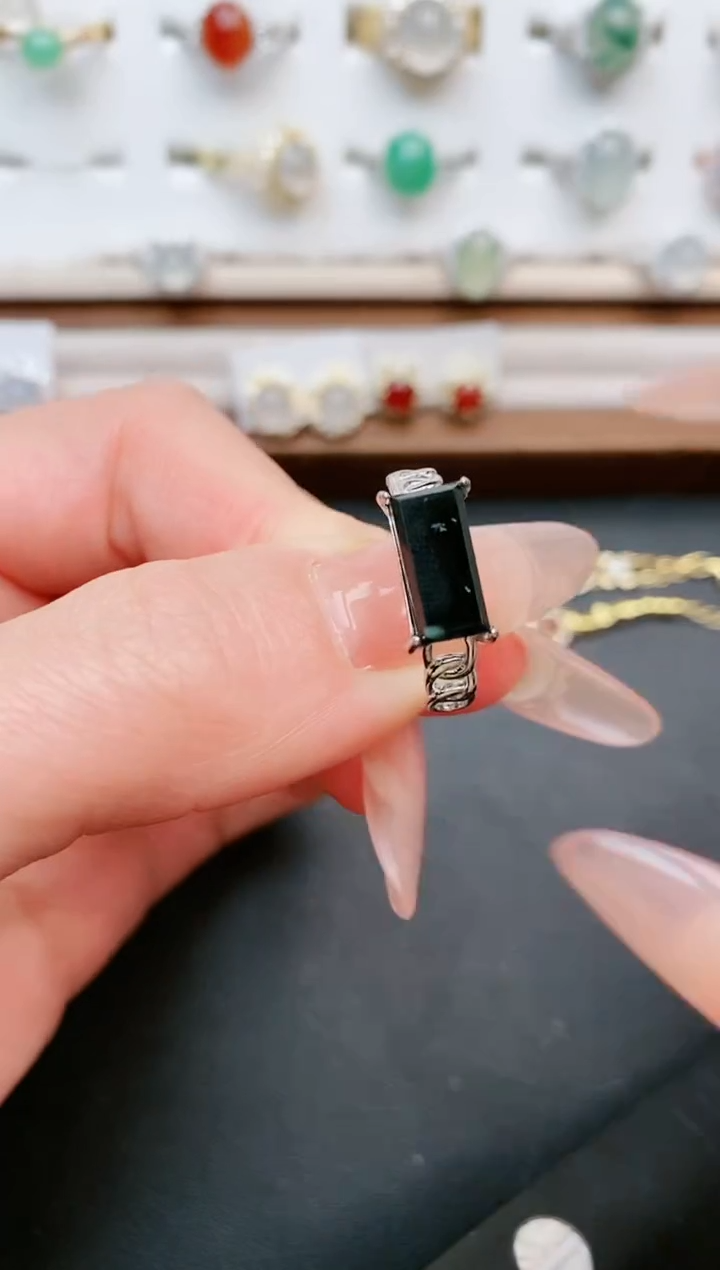 【闪购商品】翡翠戒指银S925镶嵌....