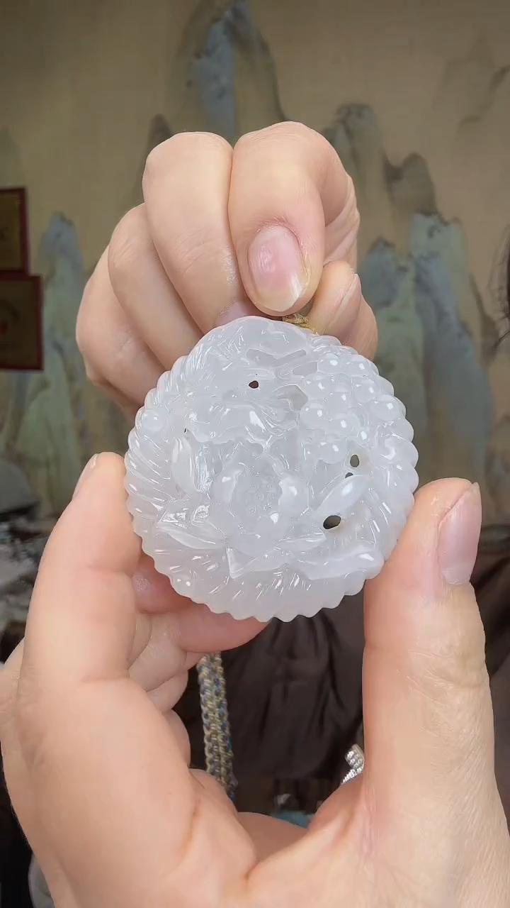 颈饰未镶嵌和田玉.