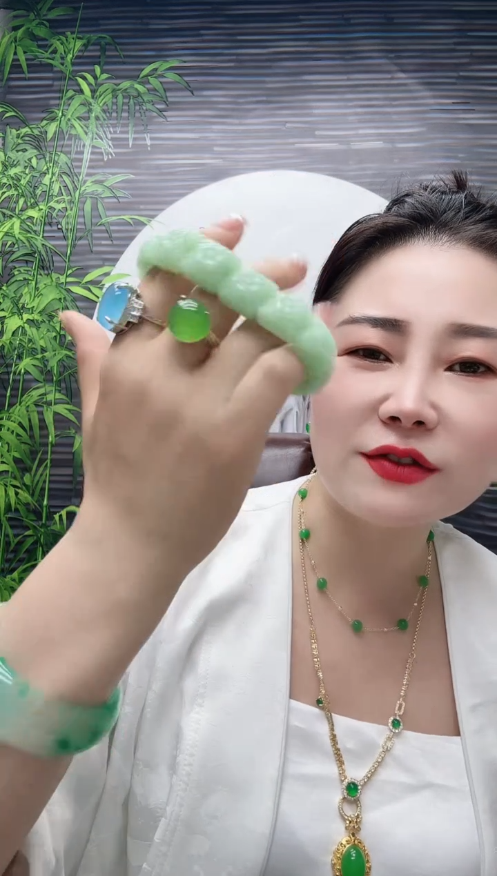 高货晴水绿花开富贵手牌