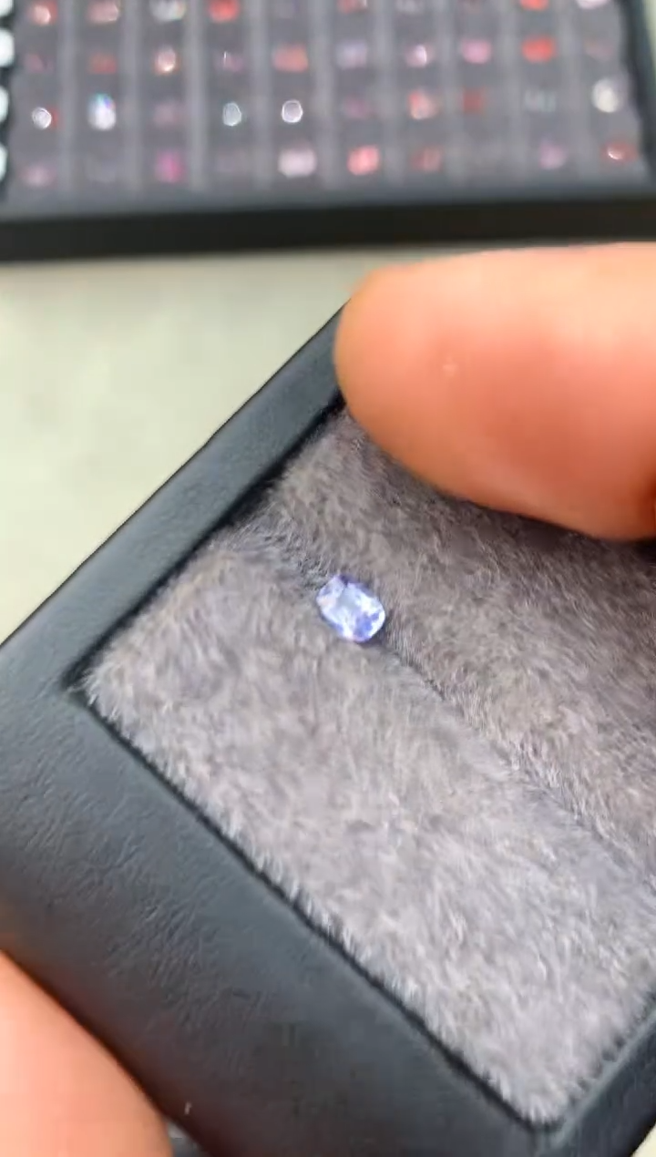 【闪购商品】定制蓝宝石裸石未镶嵌0.50ct 缅甸无烧彩色蓝宝石