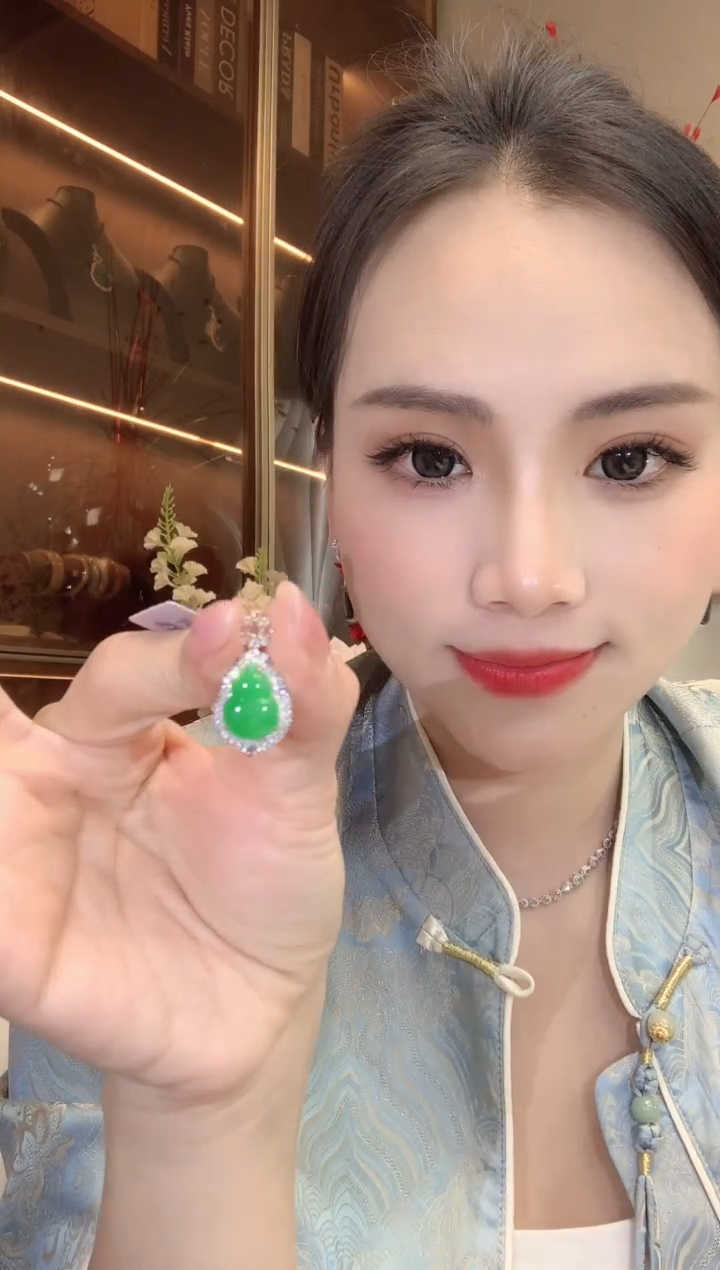 【闪购商品】翡翠吊坠(不含链)18K金镶嵌D29