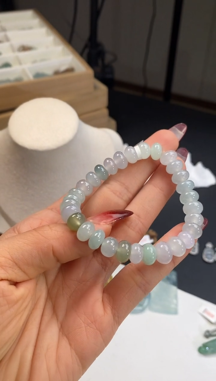 【闪购商品】翡翠吊坠(不含链)未镶嵌手串