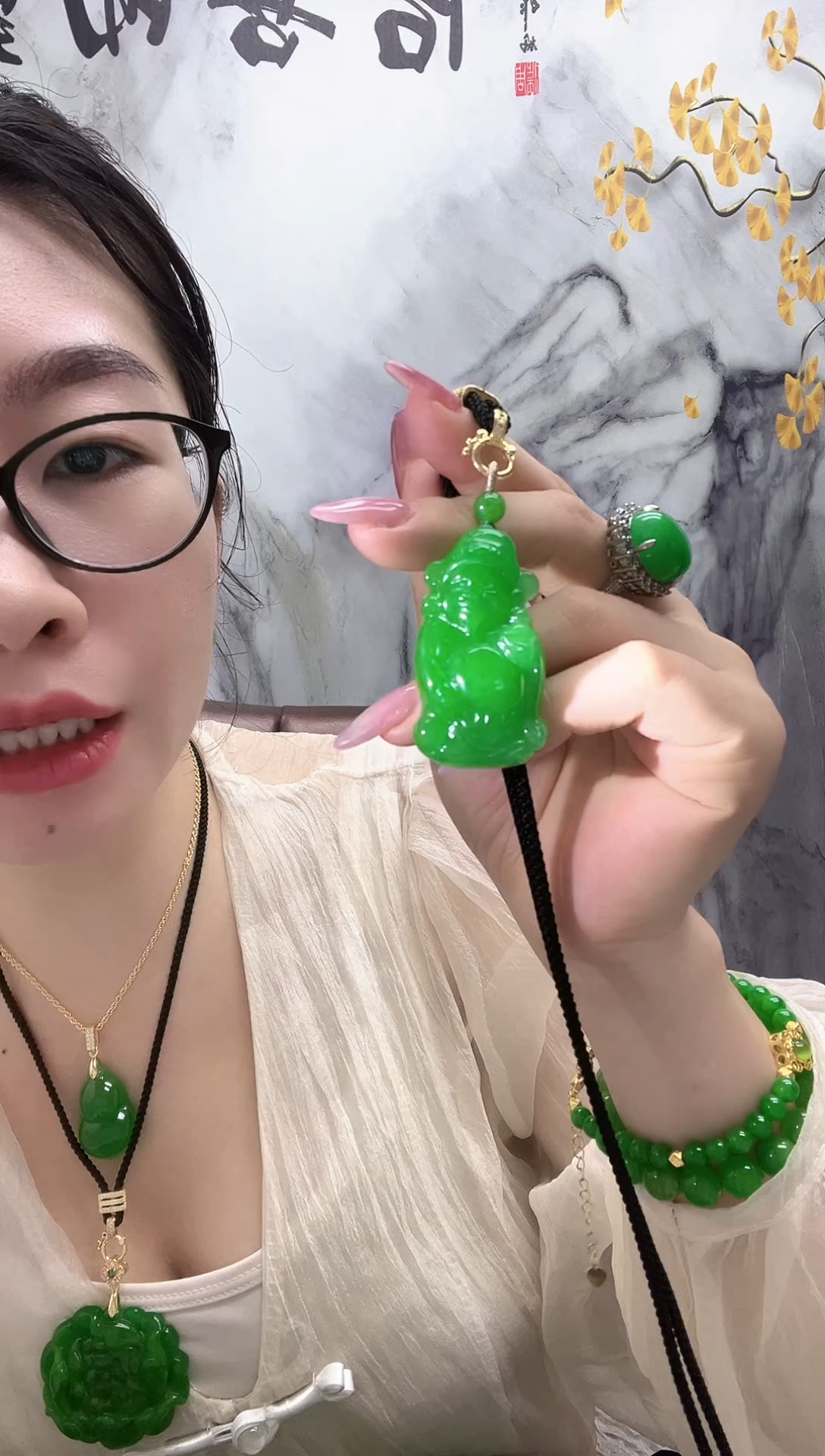 颈饰未镶嵌翡翠阳绿财爷爷