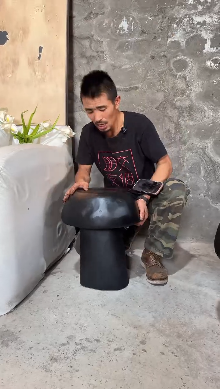松木20250812第1场 743黑色蘑菇