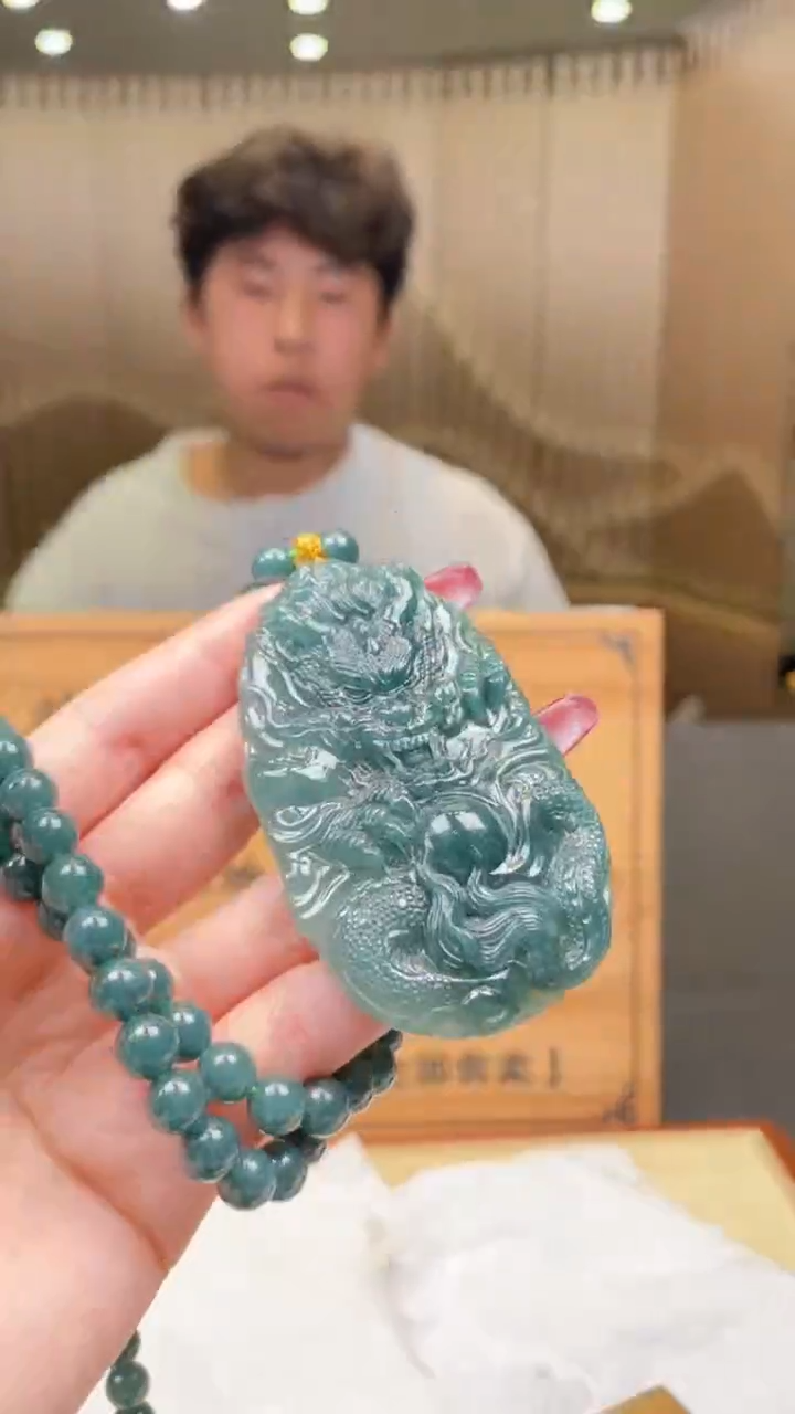 【闪购商品】翡翠颈饰未镶嵌      *58