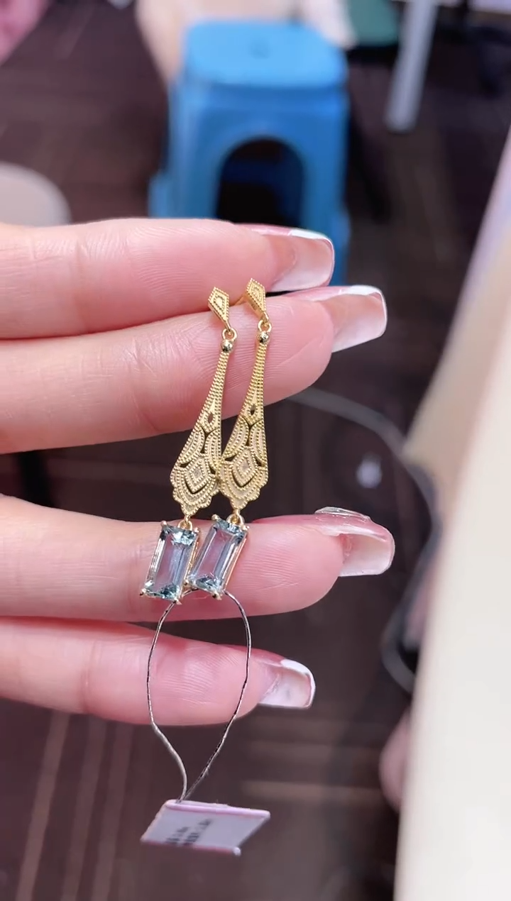 【闪购商品】海蓝宝石耳坠18K金镶嵌耳饰