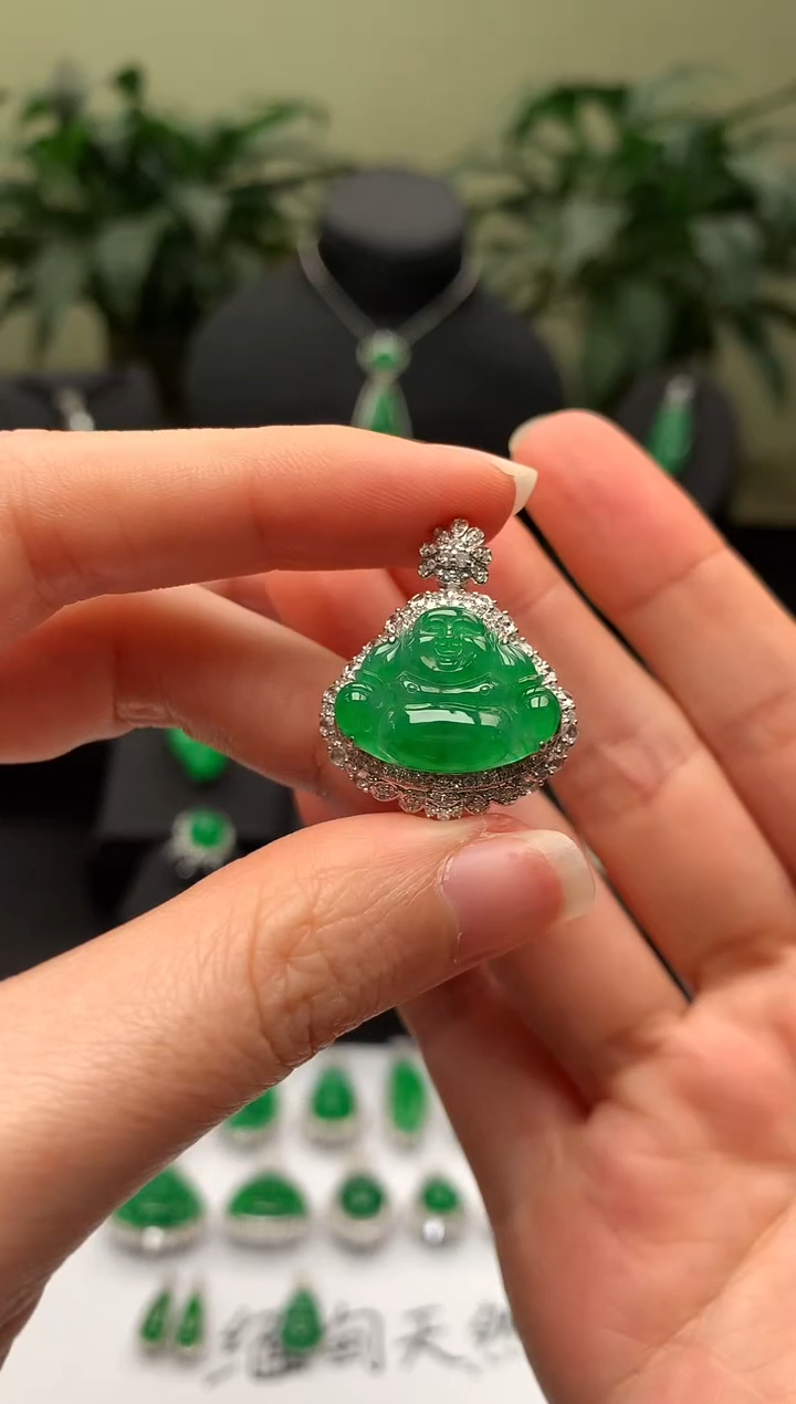 【闪购商品】翡翠颈饰18K金镶嵌佛公