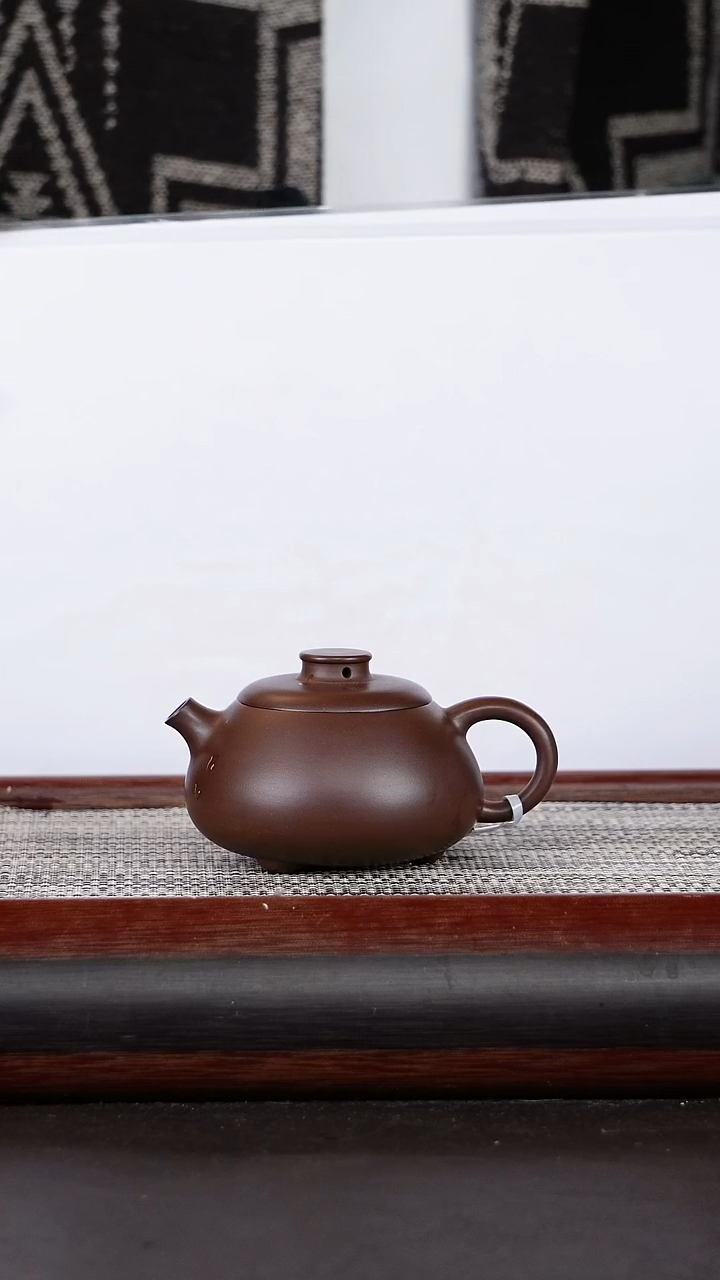 【闪购商品】紫砂茶壶三足福运紫泥150CC