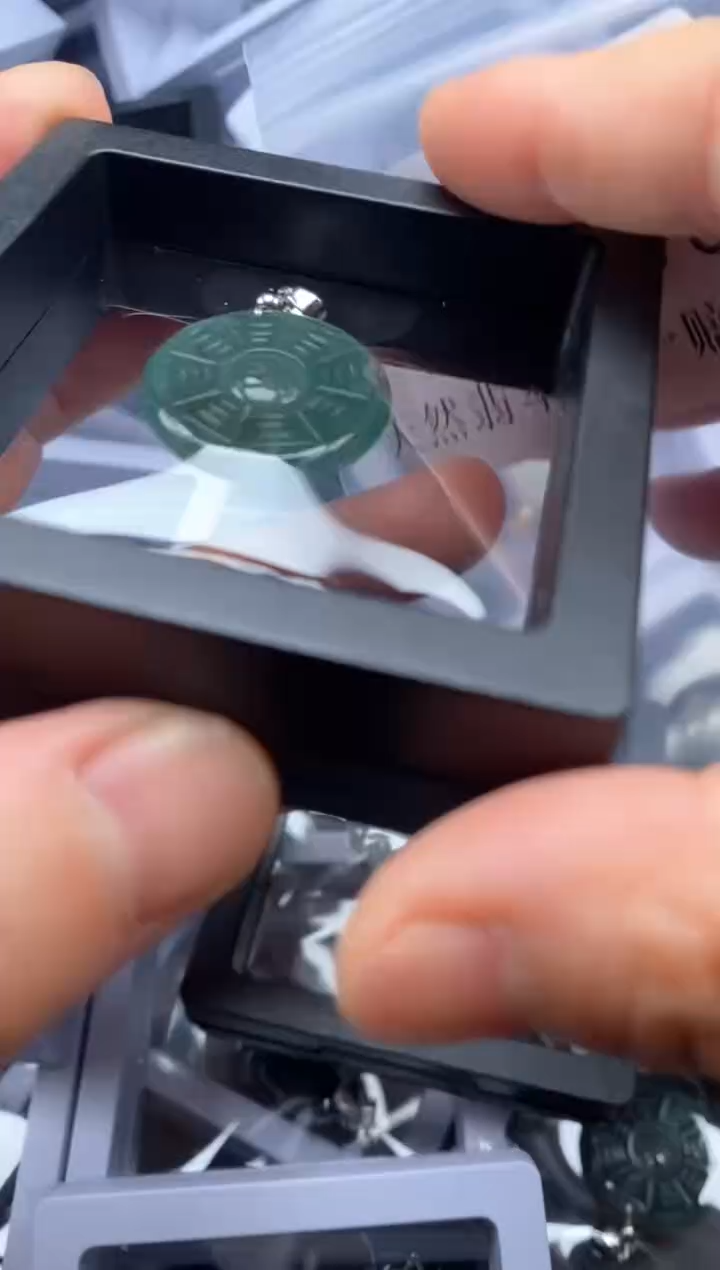 【闪购商品】翡翠吊坠(不含链)未镶嵌39278