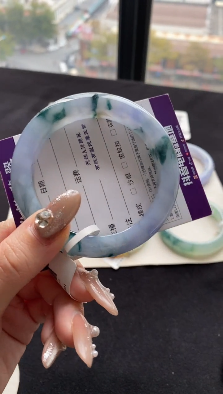 【闪购商品】翡翠手镯未镶嵌58正圈飘花--不退不换