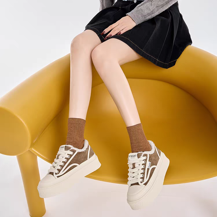 ST08休闲风女靴简约高跟短筒时尚雪地靴保暖女款冬季百搭加绒加厚