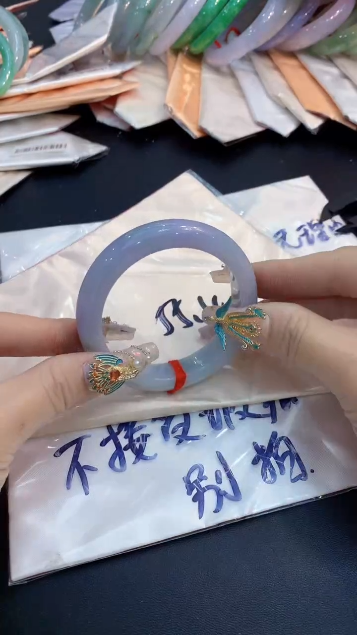 【闪购商品】翡翠手镯未镶嵌1001705915