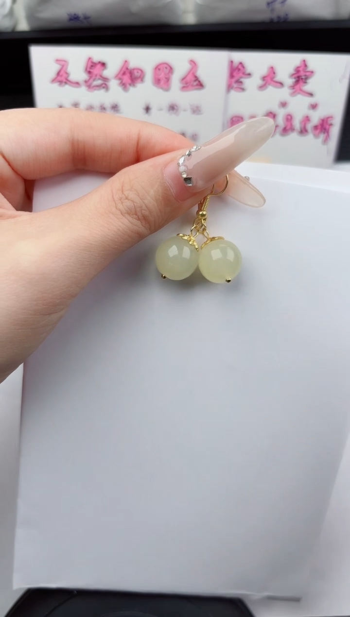 未镶嵌石英质玉耳坠嗨购微色差T