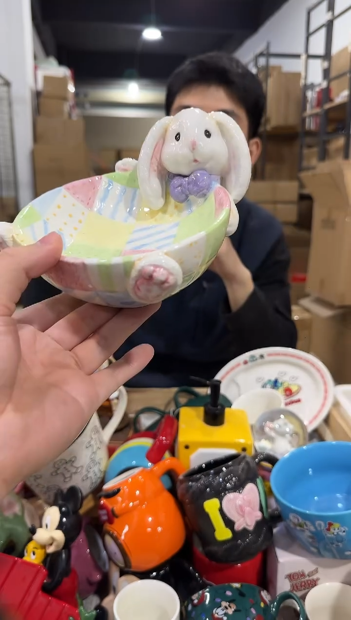 瓷片绿色原盒兔子碗
