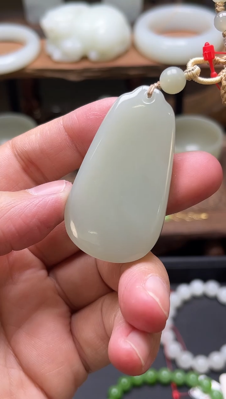 【闪购商品】和田玉吊坠未镶嵌且末迪克兰 无事牌 31087