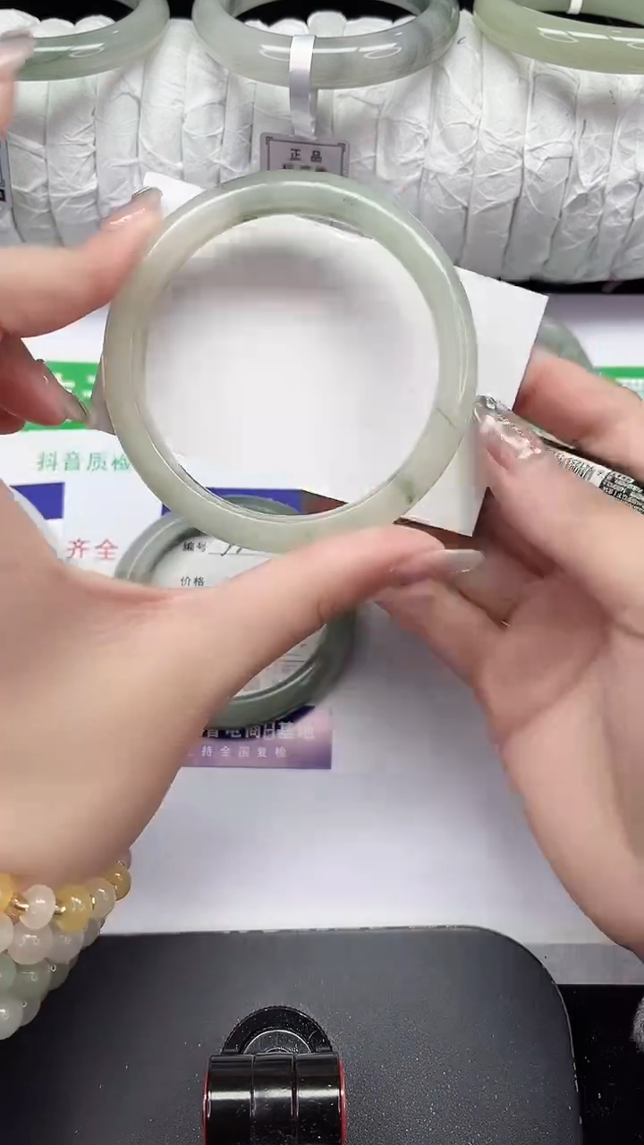 未镶嵌手镯石英质玉221-59/60