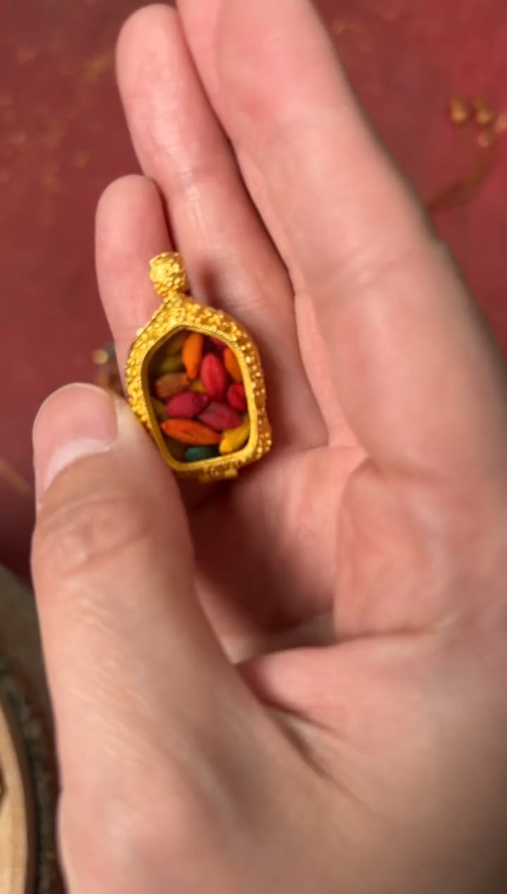 卷轴画龙妹的唐卡tk16