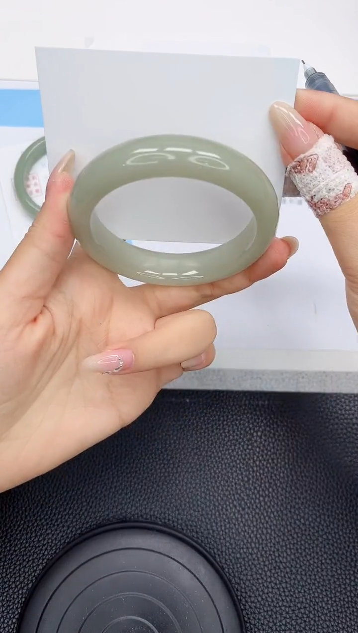 石英质玉手镯未镶嵌168-58.2