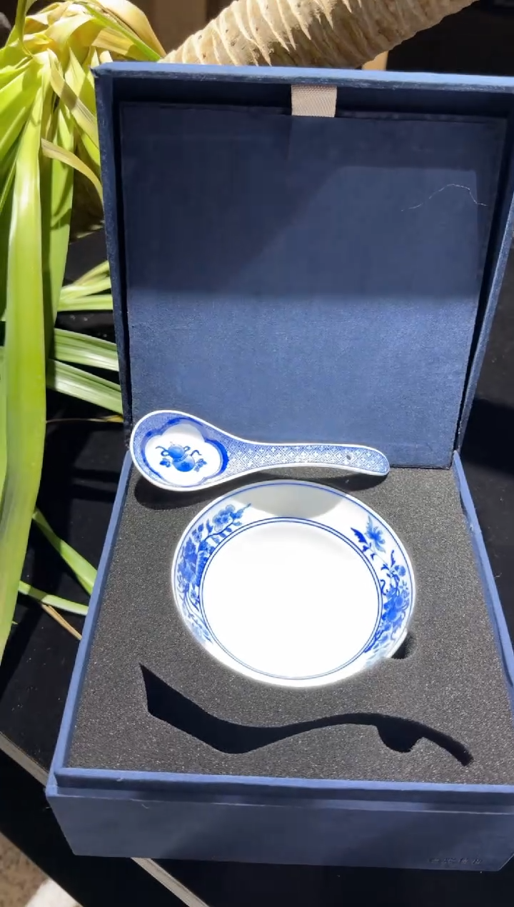 摆件瓷预审 彤云山房 跨年狂欢 （1碗1勺）