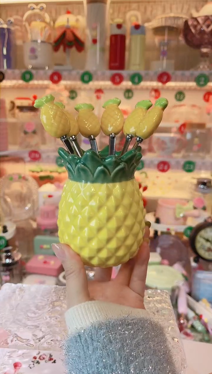 【闪购商品】摆件菠萝水果叉品质好，发货快，放心拍